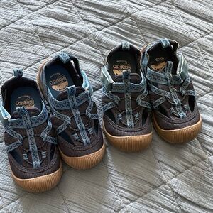 OshKosh B'gosh Kids' Navy water shoes